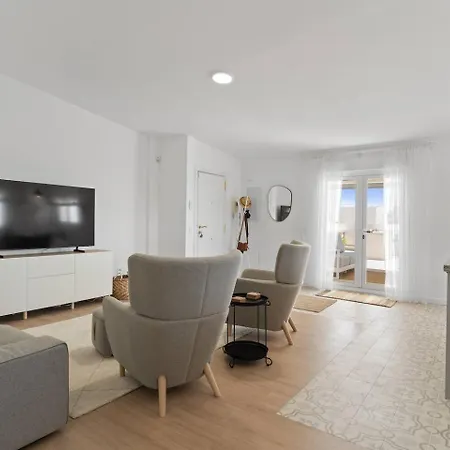 Modern Gem With Large Terrace And Sea Views * 미하스