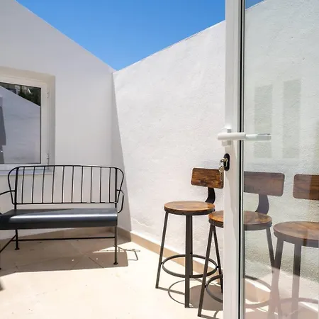 Modern Gem With Large Terrace And Sea Views Apartment