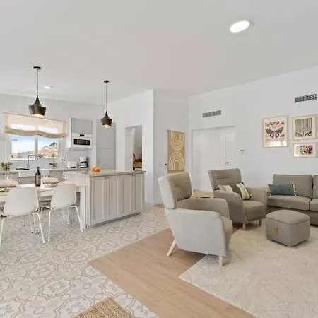 Modern Gem With Large Terrace And Sea Views Apartment *