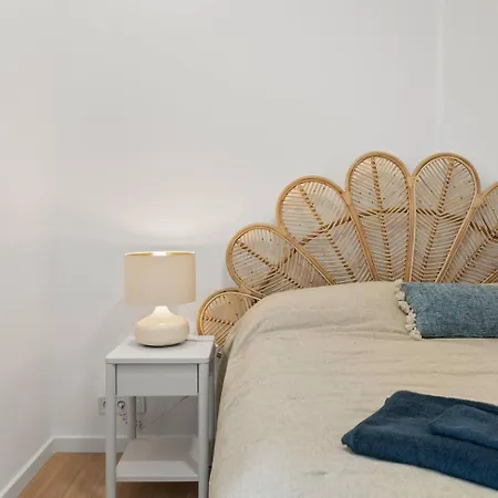 아파트 Modern Gem With Large Terrace And Sea Views *
