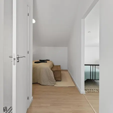Modern Gem With Large Terrace And Sea Views 미하스