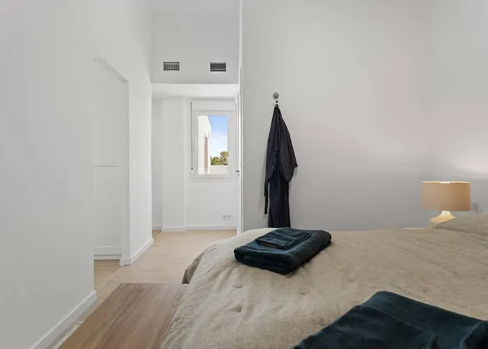 Modern Gem With Large Terrace And Sea Views *